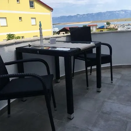 Lägenhetshotell Marina Vir