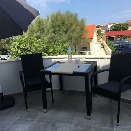 Lägenhetshotell Marina Vir