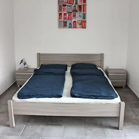 Marina Lägenhetshotell Vir