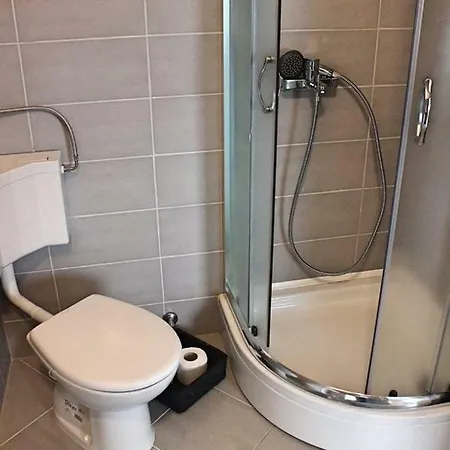 Lägenhetshotell Marina Vir